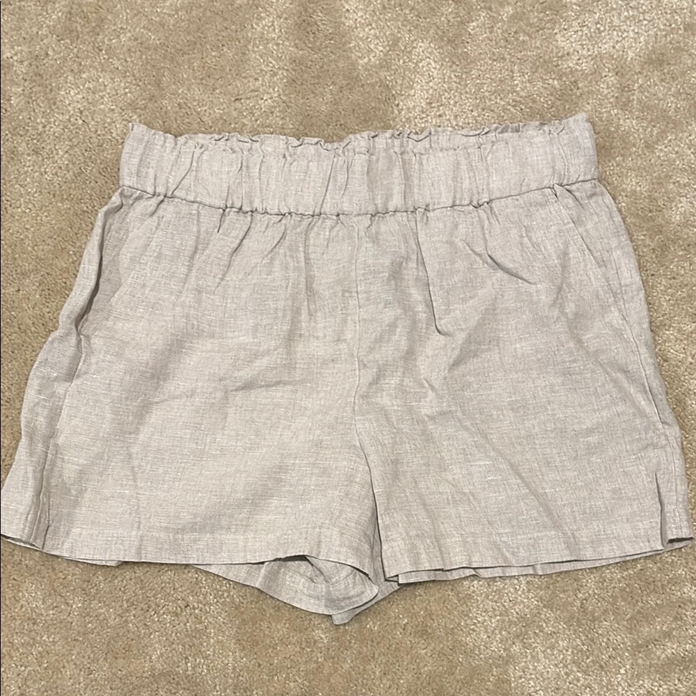 J. Crew. Women's Beige Linen Shorts. Size L.